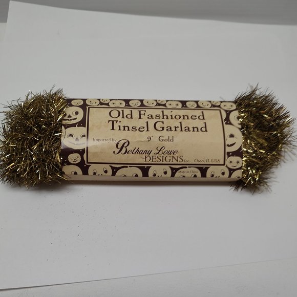 Old Fashioned Vintage Style Tinsel Garland - Bethany Lowe - Gold - Picture 3 of 3